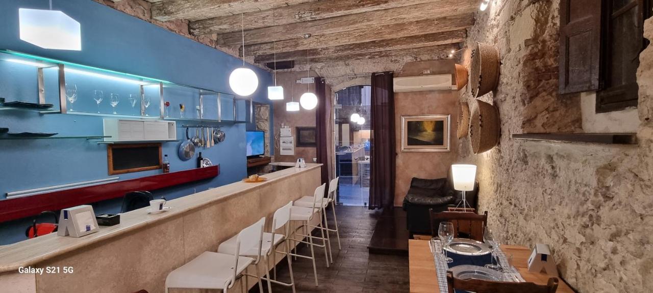 Appartamento Loft Sant' Efisio Cagliari Esterno foto